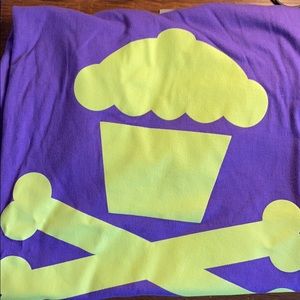 Johnny cupcakes tee